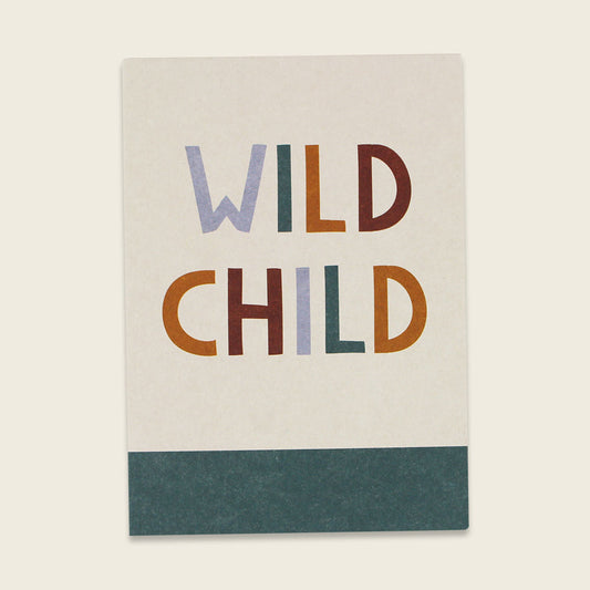 Postkarte mit bunter Schrift – Wild Child